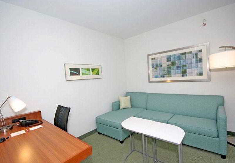 Springhill Suites Winston-Salem Hanes Mall 4