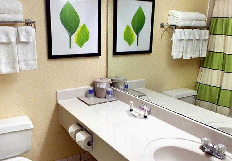 Fairfield Inn & Suites Longview 3