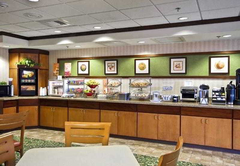 Fairfield Inn & Suites Marshall 3