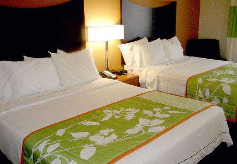 Fairfield Inn Las Cruces 4