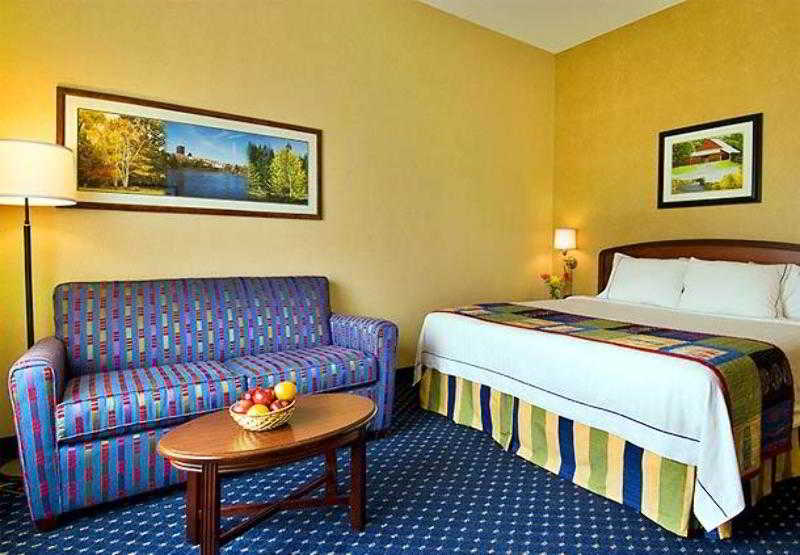 Courtyard Lynchburg 4