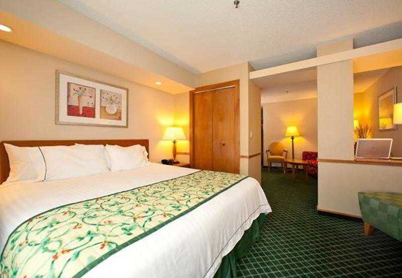 Fairfield Inn Mount Pleasant photo 1