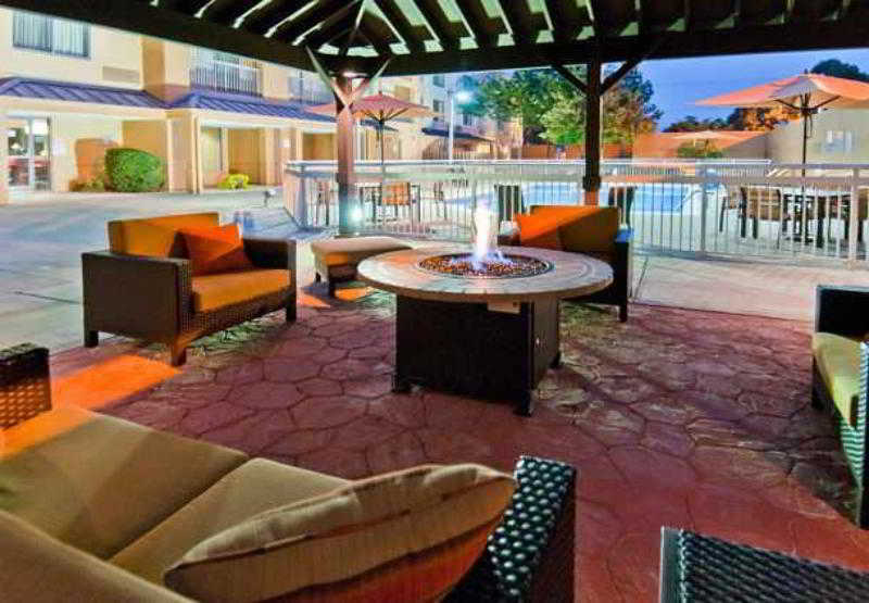 Courtyard Memphis East/Bill Morris Parkway photo 1