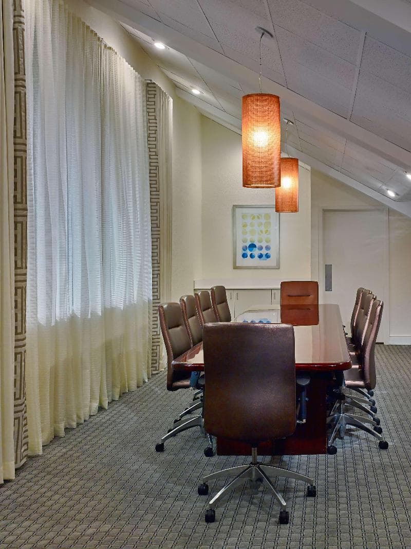 Sonesta Simply Suites Memphis East Poplar Pike photo 1