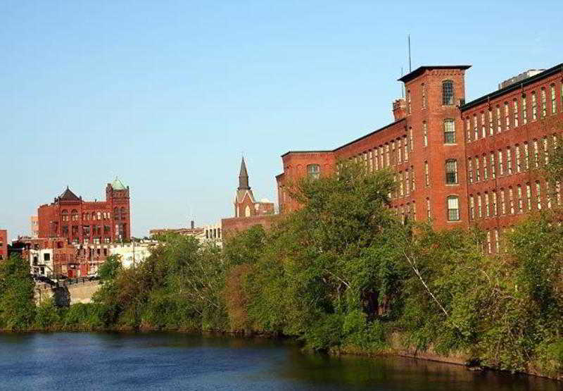 Courtyard Nashua 4