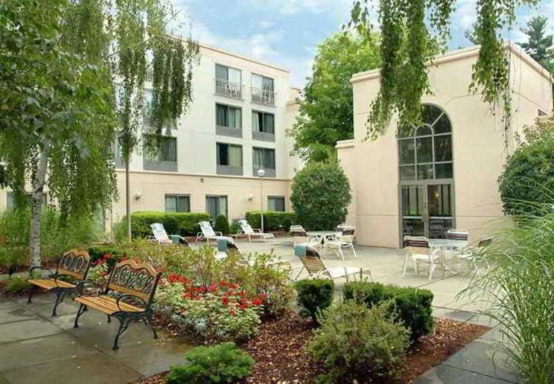 Courtyard Nashua photo 1