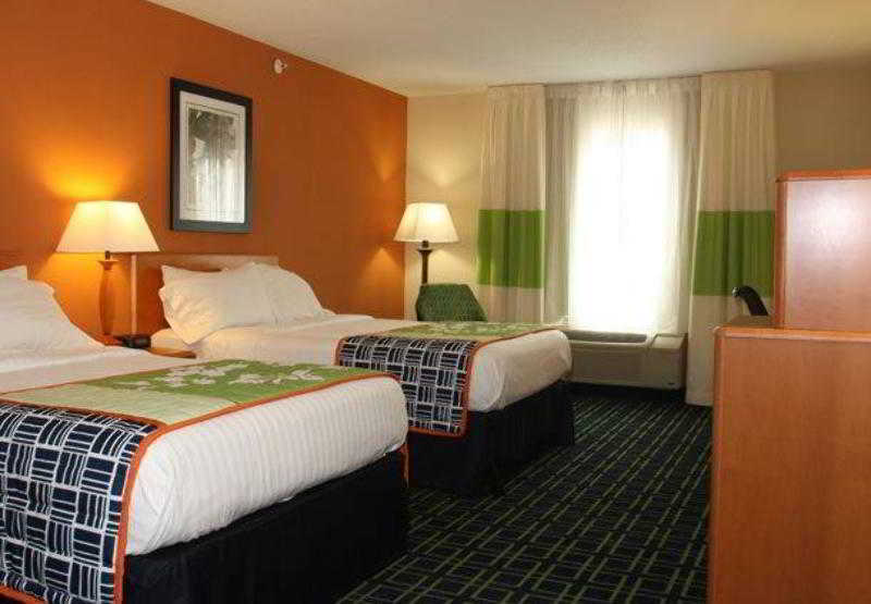 Fairfield Inn & Suites Marion 2