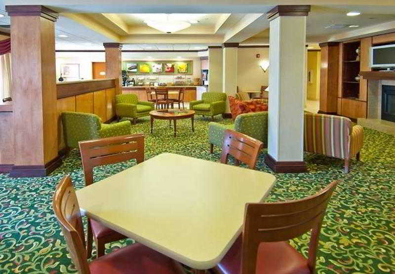 Fairfield Inn & Suites Edmond 4