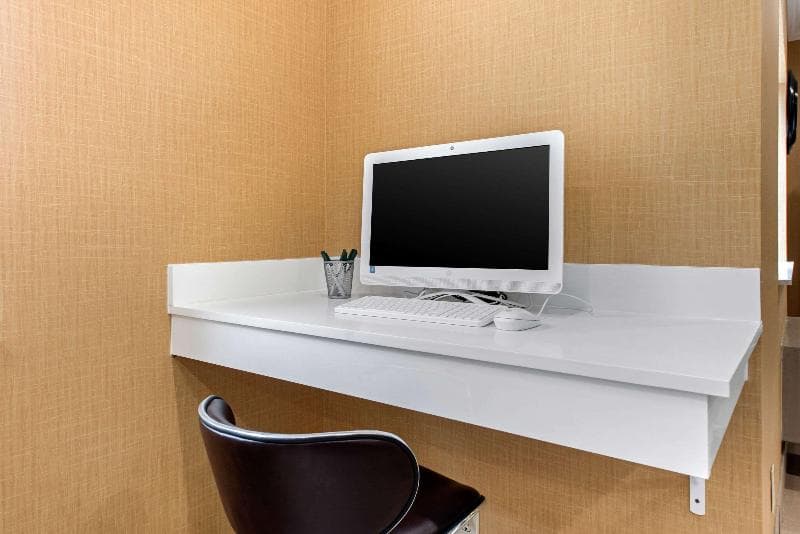 Best Western Kokomo Hotel 1