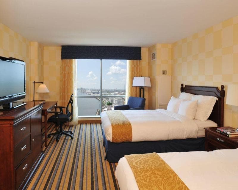 Renaissance Portsmouth-Norfolk Waterfront Hotel 2