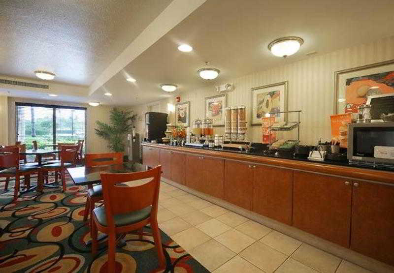 Fairfield Inn & Suites Palm Beach 3