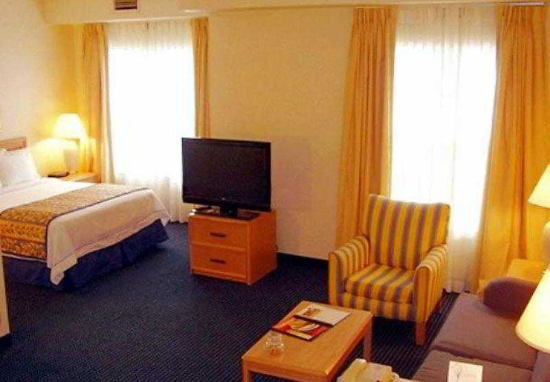 Residence Inn West Palm Beach 3