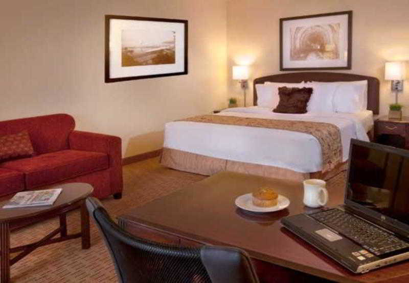 Courtyard By Marriott Portland Downtown Lloyd Center 2