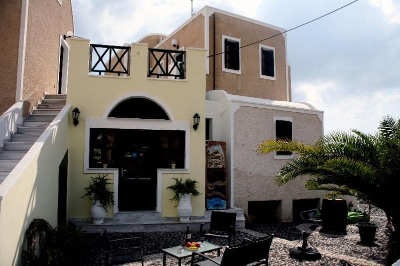 Villa Anemomilos Perissa 3