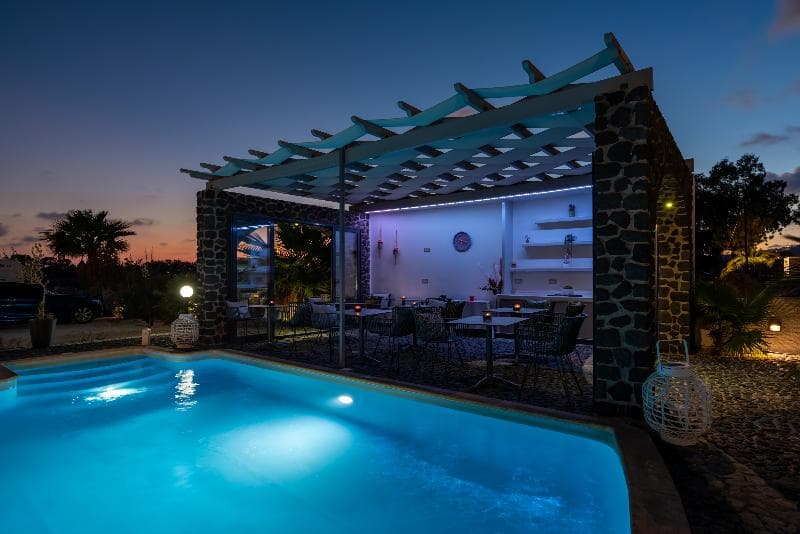 Villa Anemomilos Perissa 2
