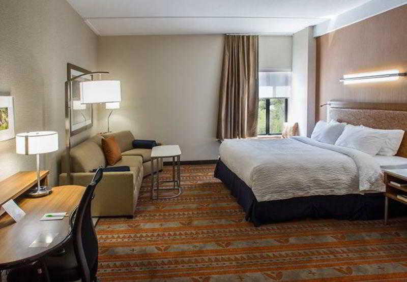Springhill Suites Deadwood 2