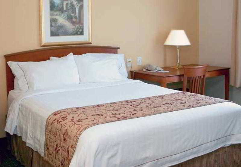 Towneplace Suites Raleigh Cary Weston Parkway 4