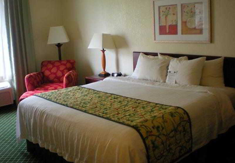 Fairfield Inn Richmond Chester photo 1