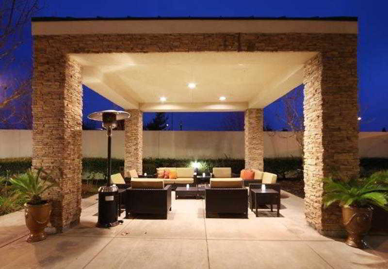 Courtyard By Marriott Sacramento Folsom 2