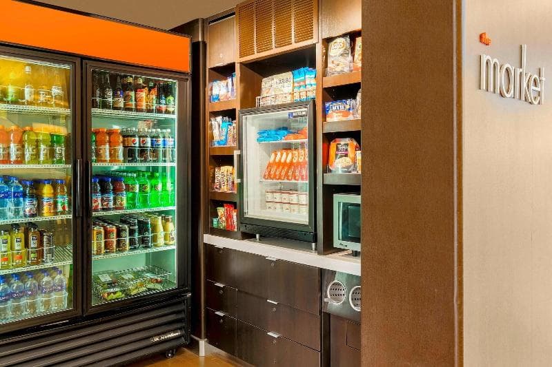Courtyard By Marriott Solana Beach 3