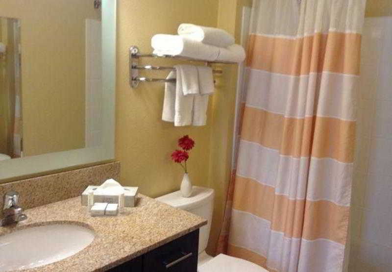 TownePlace Suites San Diego Carlsbad/Vista photo 1