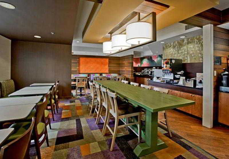 Fairfield Inn Savannah Airport 2