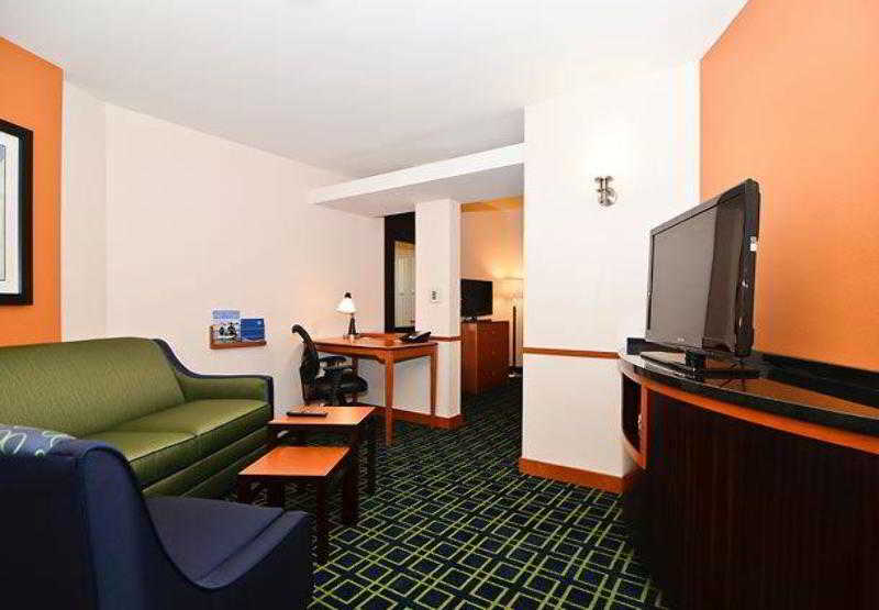 Fairfield Inn & Suites Santa Cruz 4