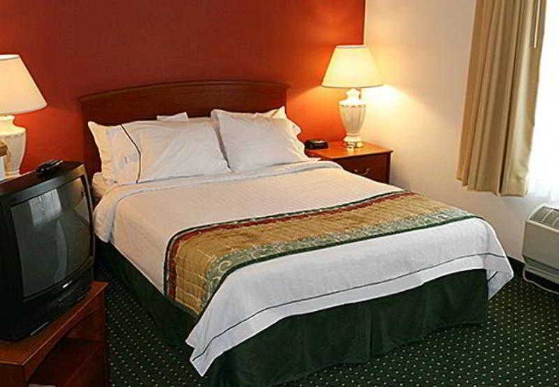 TownePlace Suites Salt Lake City Layton 2