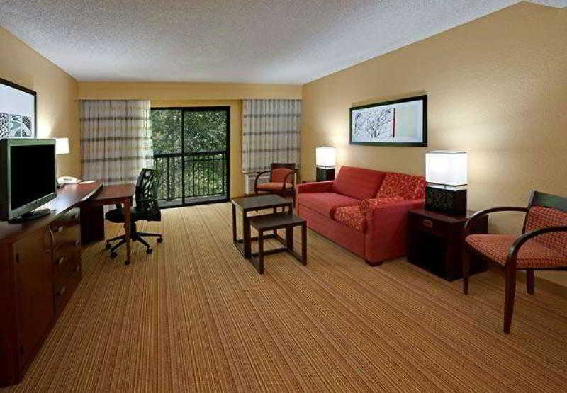 Courtyard Tampa Brandon photo 1