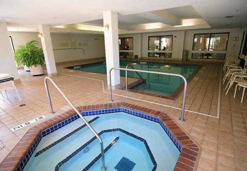 Courtyard Tulsa Central 4