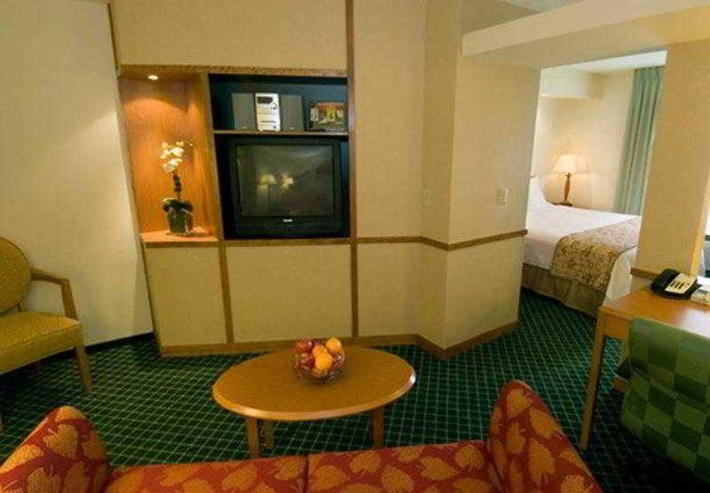 Fairfield Inn & Suites Valparaiso 3