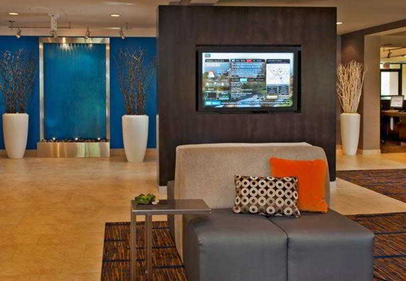 Courtyard By Marriott Frederick 4
