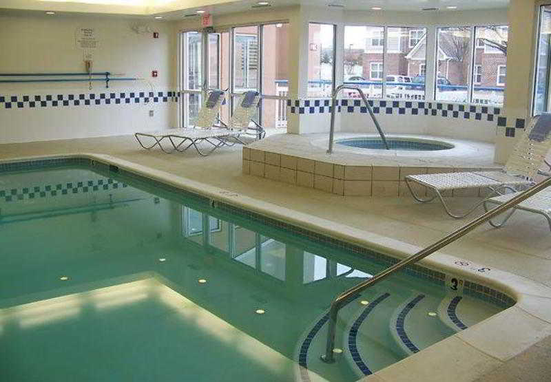 Fairfield Inn & Suites Frederick photo 1