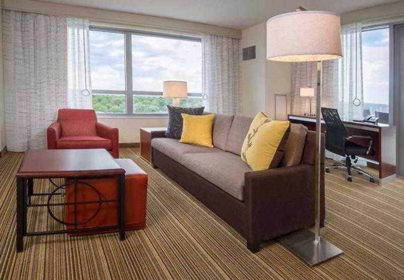 Residence Inn Arlington Ballston 3