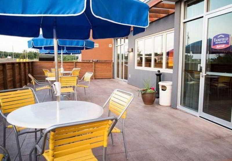 Fairfield Inn & Suites Moncton 3