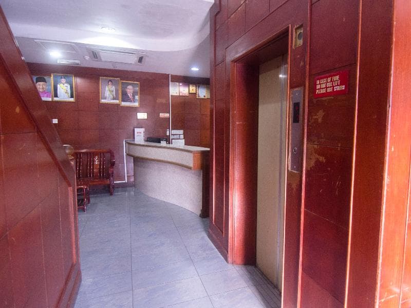 Oyo 991 Mayfair Hotel 4