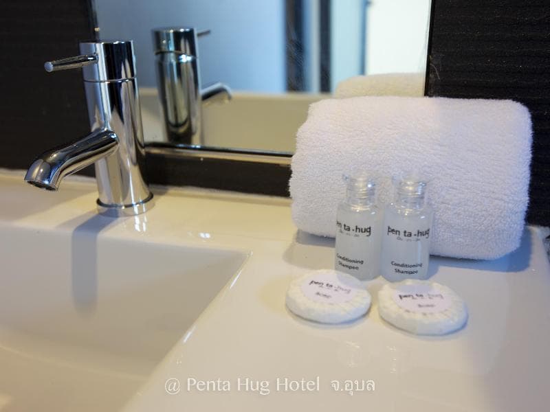 Pen Ta Hug Hotel main