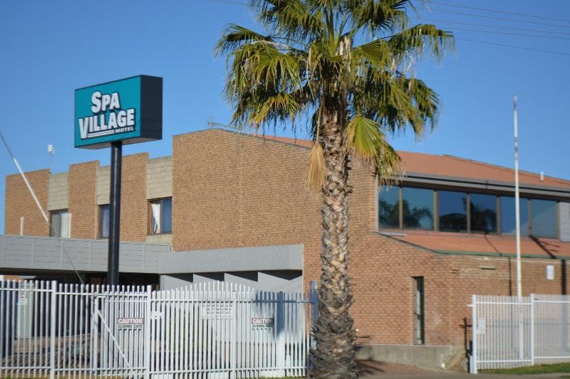 Spa Village Travel Inn 5