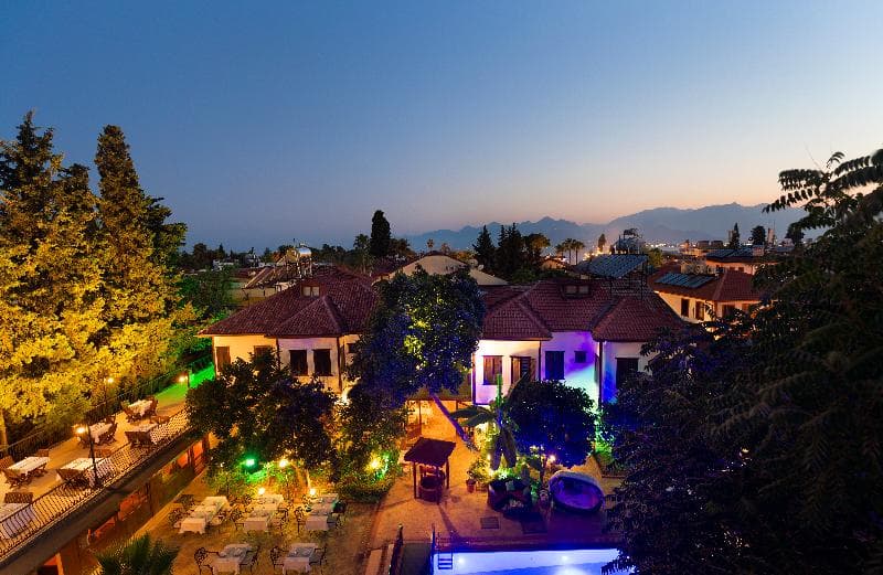 Castle Old Town Hotel main