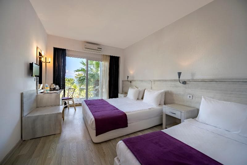 Charm Beach Hotel 5
