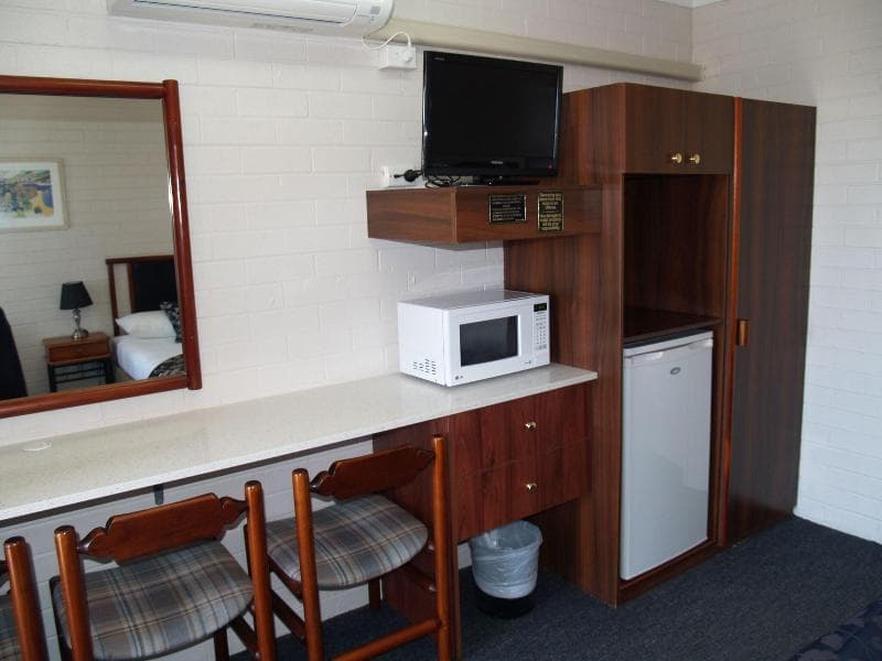 Pigeon House Motor Inn 3