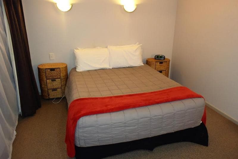 Absolute Lake View Motel 4