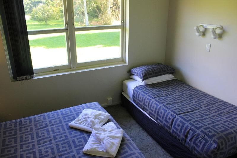 Waiteti Lakefront Motel 5