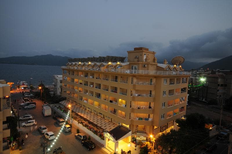 Mert Seaside Hotel 4