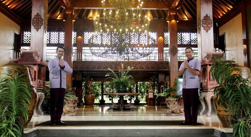 Laras Asri Resort And Spa 5