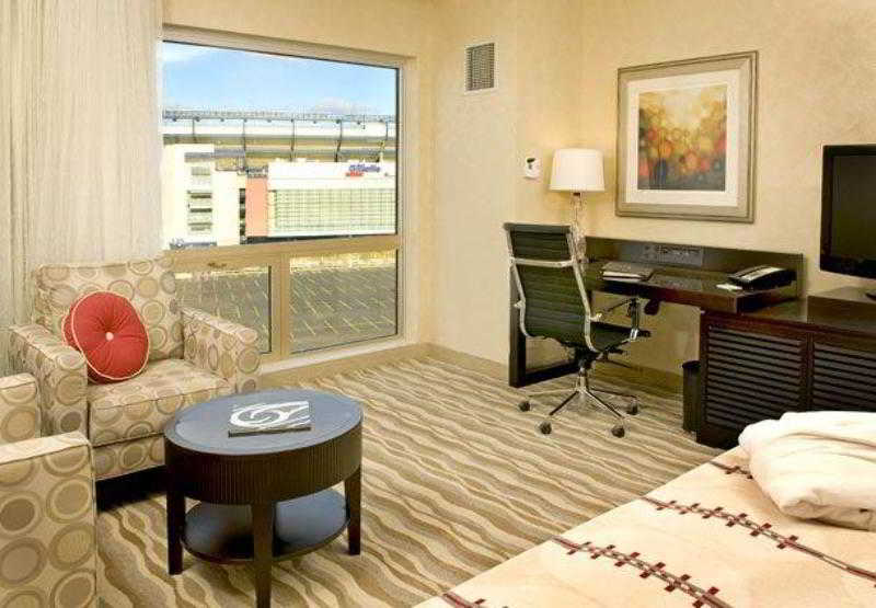 Renaissance By Marriott Boston Patriot Place Hotel 2