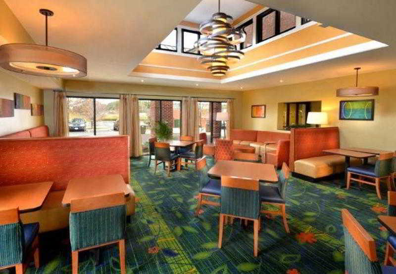 Fairfield Inn & Suites Charlottesville North 2