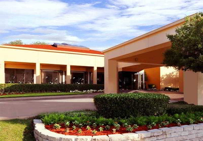 Courtyard Dallas Richardson At Spring Valley photo 1
