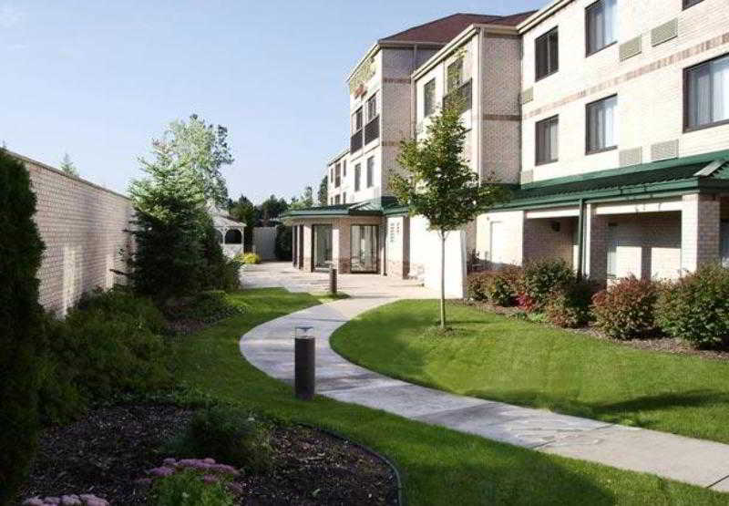 Courtyard By Marriott Detroit Brighton photo 1