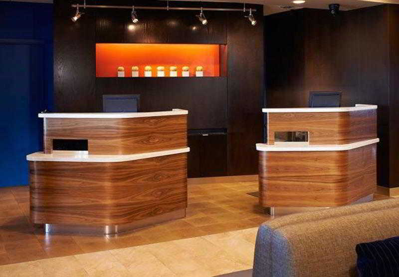 Courtyard By Marriott Detroit Utica 3